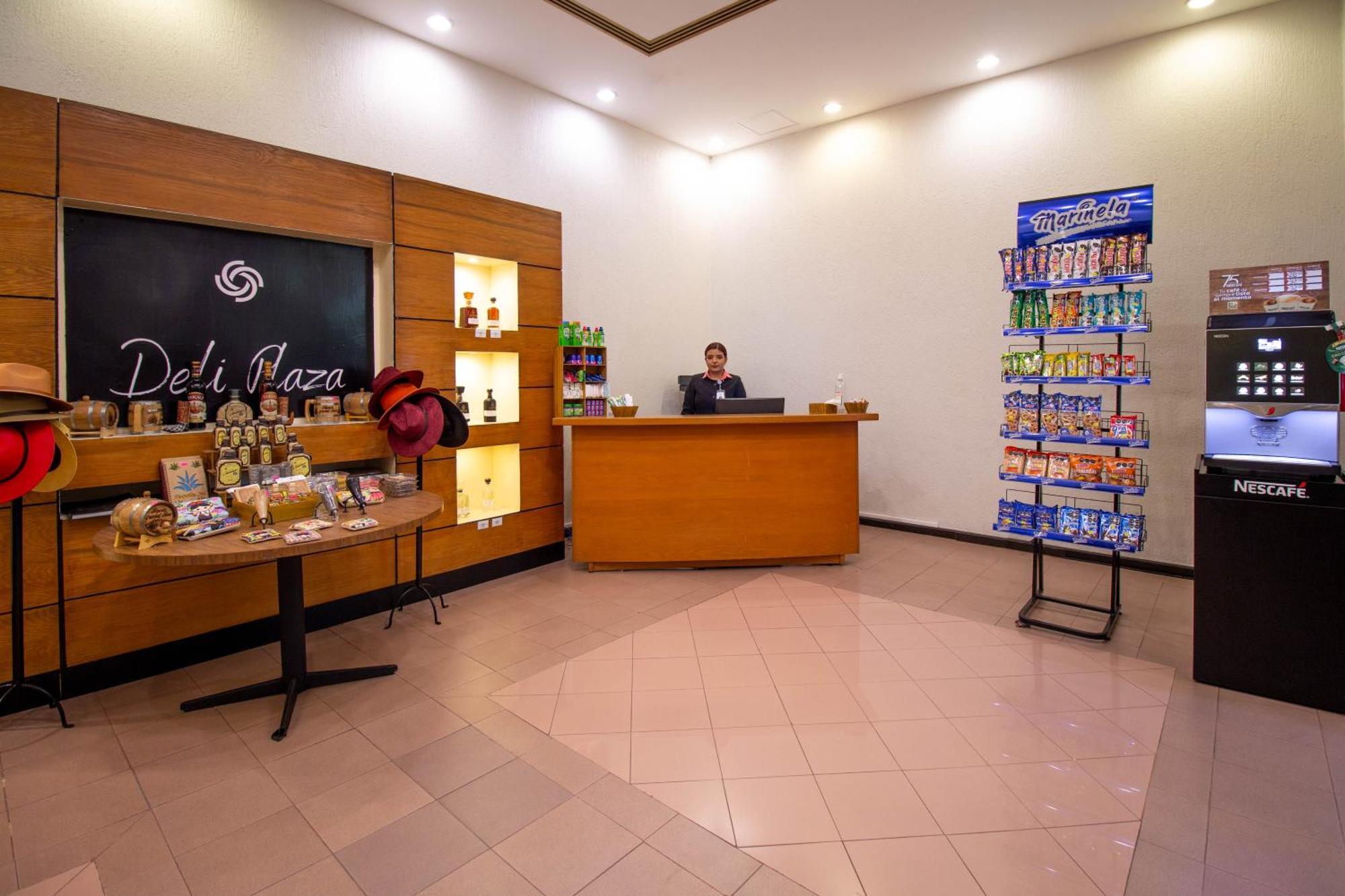 Hotel Guadalajara Plaza Expo Extérieur photo