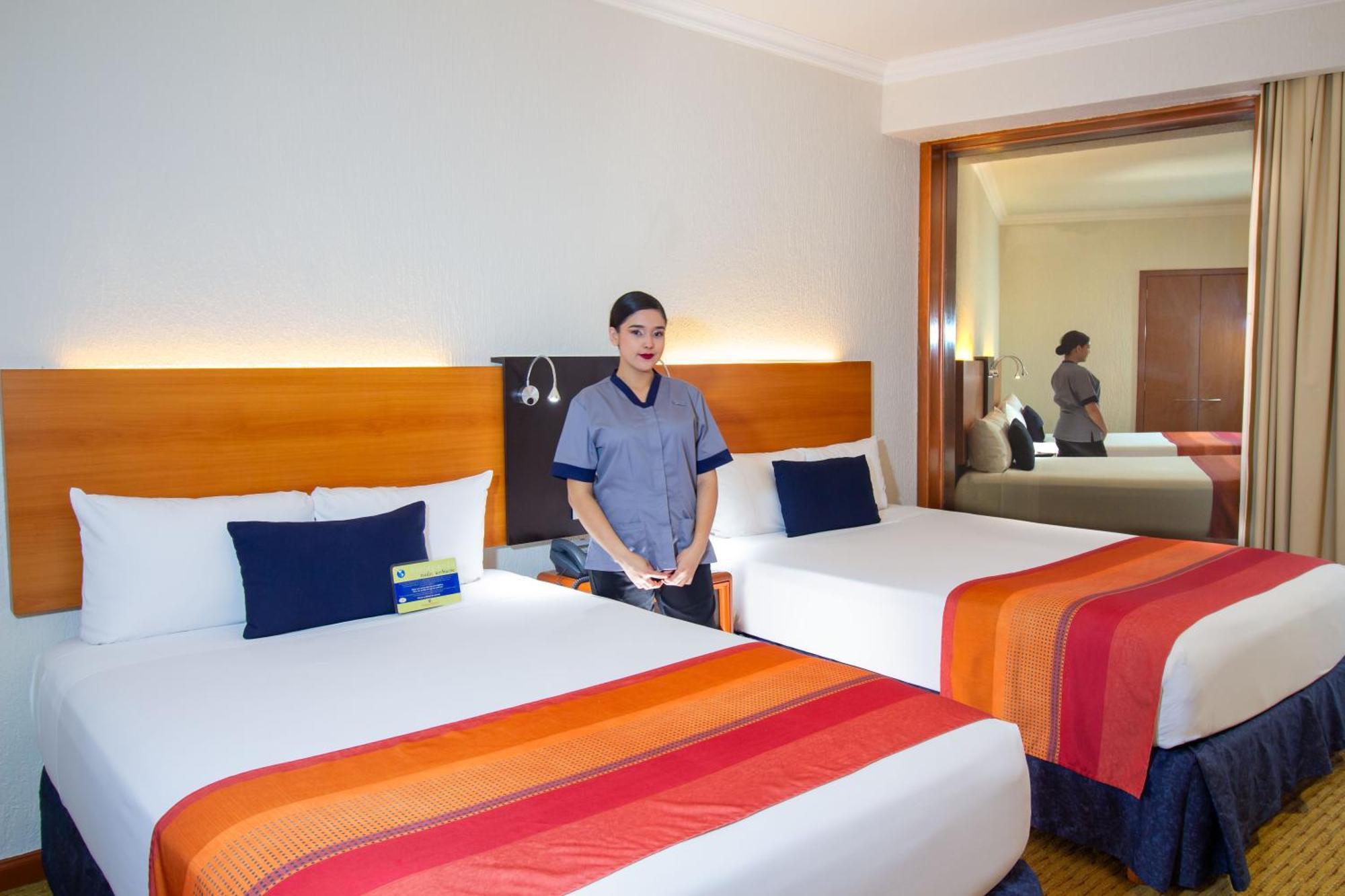 Hotel Guadalajara Plaza Expo Extérieur photo