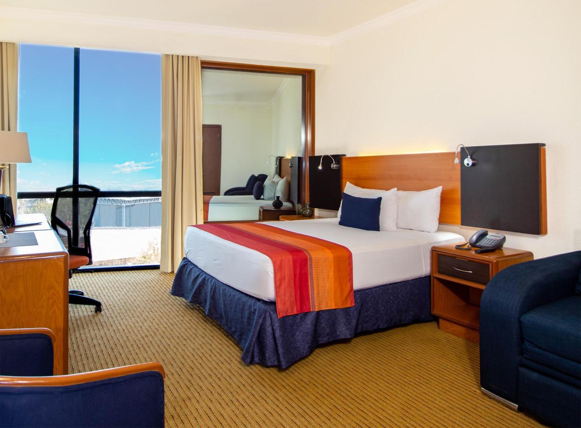 Hotel Guadalajara Plaza Expo Extérieur photo